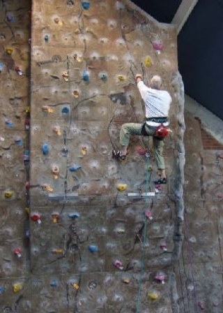  Instalaciones de escalada en interior 